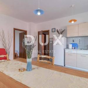 PULA, VALDEBEK - Apartmanska kuća na atraktivnoj lokaciji