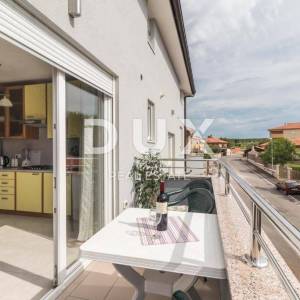 PULA, VALDEBEK - Apartmanska kuća na atraktivnoj lokaciji