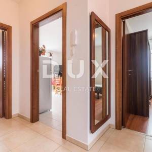 PULA, VALDEBEK - Apartmanska kuća na atraktivnoj lokaciji
