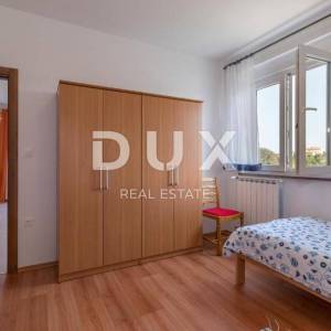 PULA, VALDEBEK - Apartmanska kuća na atraktivnoj lokaciji