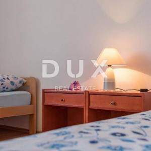 PULA, VALDEBEK - Apartmanska kuća na atraktivnoj lokaciji