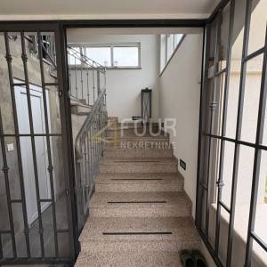 Pula, Valdebek, samostojeća kuća, 105m2