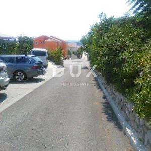 RAB, BARBAT- građevinsko zemljište 1426m2 s pogledom na more za stambenu zgradu-stanove-apartmane/ obiteljsku kuću/ kuću za izn...