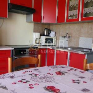Rab, Barbat na Rabu, kuća s 5 apartmana, 300m od mora