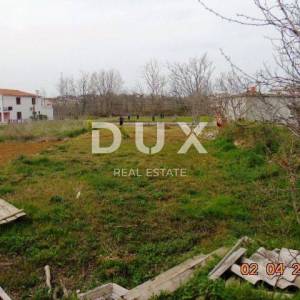 RAB, LOPAR - građevinsko zemljište 690m2 za obiteljsku kuću/villu/apartmane/kuću za iznajmljivanje s bazenom/kuću za odmor s ba...
