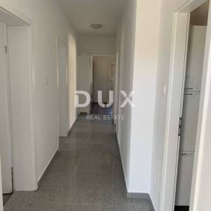 RAB, LOPAR - uređeni apartman na odličnoj lokaciji