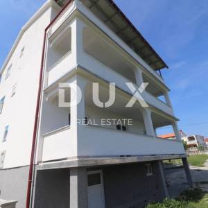 RAB, LOPAR - uređeni apartman na odličnoj lokaciji