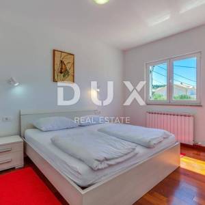 RAB - Luksuzna kuća s 4 apartmana blizu mora
