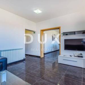 RAB - Luksuzna kuća s 4 apartmana blizu mora