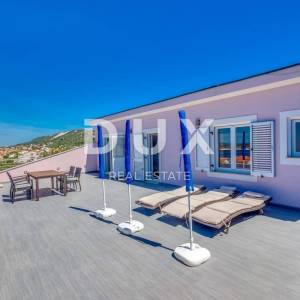 RAB - Luksuzna kuća s 4 apartmana blizu mora