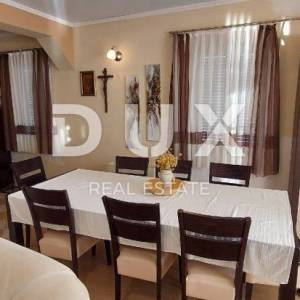 RAB, SUPETARSKA DRAGA - Predivan dvoetažni apartman, 1. red do mora!