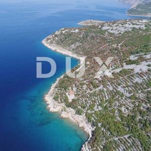 RASTOVAČA - STINICA građevinski teren za 14300m2 za apartmane / hotel / - kig 30% - kis 80%.