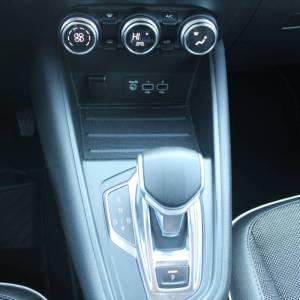 Renault Captur 1.6 E-Tech 160 AUTOMATIK *LED, NAVIGACIJA, KAMERA*