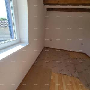 Renovirana kamena kuća s bazenom – mirno selo blizu Svetvinčenta