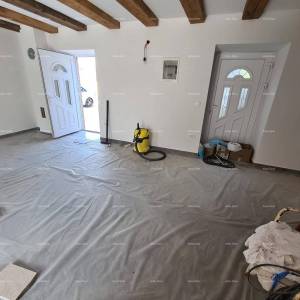 Renovirana kamena kuća s bazenom – mirno selo blizu Svetvinčenta