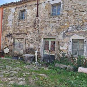 REZERVIRANO!!! Prodaje se kamena kuća, Draguć