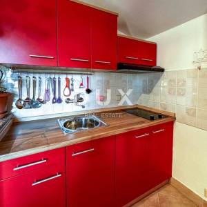 RIBNICA, OBROVAC - PRILIKA! Kuća 1. red do mora + brod i vez