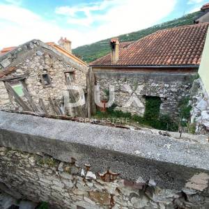 RIJEKA, BAKAR - kuća u strogom centru - samo 95 metara od mora! PRILIKA!