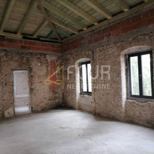 Rijeka, Banderovo, 90m2, 3s+db, stan za investiciju!