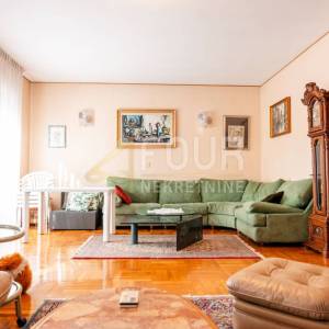 Rijeka, Belveder, 265.54m2, dvoetažni stan, garaža, okućnica