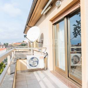 Rijeka, Belveder, 265.54m2, dvoetažni stan, garaža, okućnica