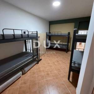 RIJEKA, BELVEDER – Stan 136 m² s 2 ulaza, mogućnost preinake u 2 stana i nastavak uhodanog posla s iznajmljivanjem!!