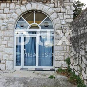 RIJEKA, BULEVARD - odličan poslovni prostor od 26 m2