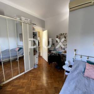 RIJEKA, BULEVARD- predivan gospodski stan s panoramskim pogledom na more, VLASTITA GARAŽA
