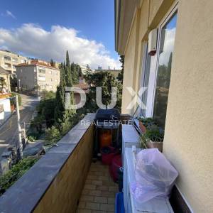 RIJEKA, BULEVARD- predivan gospodski stan s panoramskim pogledom na more, VLASTITA GARAŽA
