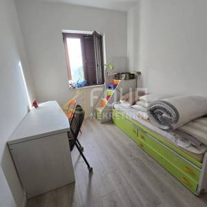 Rijeka, Bulevard, samostojeća kuća s 2 stana i garažom 