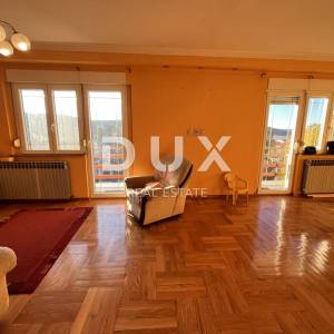 RIJEKA, ČAVLE - Prostrani stan 95m2 3S+DB i GARAŽA