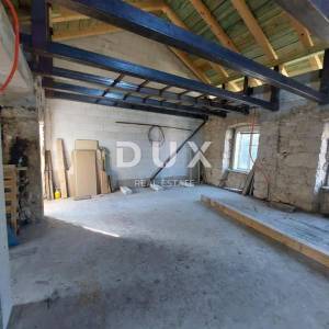 RIJEKA, ČAVLE- stan sa započetom adaptacijom