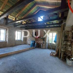 RIJEKA, ČAVLE- stan sa započetom adaptacijom