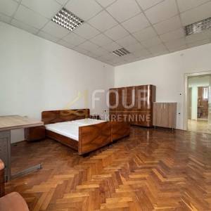 Rijeka, Centar, 112.25m2, prostran gradski stan