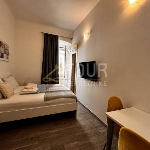 Rijeka, Centar, 166.49m2, u naravi 5 apartmana