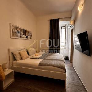 Rijeka, Centar, 166.49m2, u naravi 5 apartmana