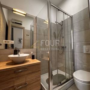 Rijeka, Centar, 166.49m2, u naravi 5 apartmana