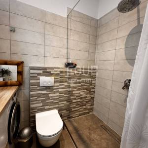 Rijeka, Centar, 166.49m2, u naravi 5 apartmana