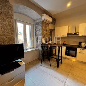 Rijeka, Centar, 166.49m2, u naravi 5 apartmana