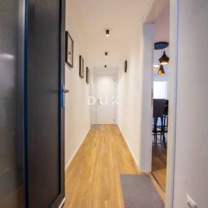 RIJEKA, CENTAR - 2 apartmana u strogom centru
