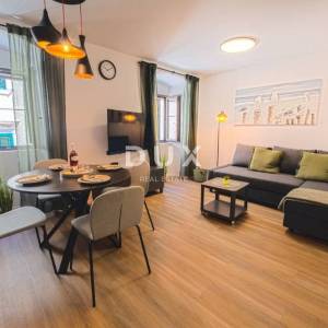 RIJEKA, CENTAR - 2 apartmana u strogom centru