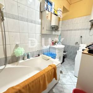 RIJEKA, CENTAR - 2S+DB u samome centru grada