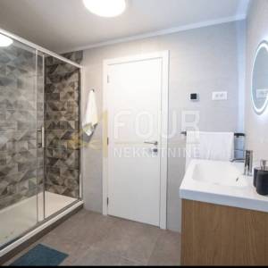 Rijeka, Centar, 3skl, 93,50m2 - u naravi 2 stambene jedinice