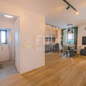Rijeka, Centar, 3skl, 93,50m2 - u naravi 2 stambene jedinice