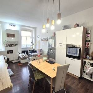 Rijeka, Centar, 65.55m2, 2s+db, pogled na more