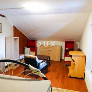 RIJEKA, CENTAR - Dvoetažni stan 104 m2, s dvorištem i parkingom