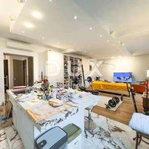 RIJEKA, CENTAR – Elegantni stan na prestižnoj lokaciji