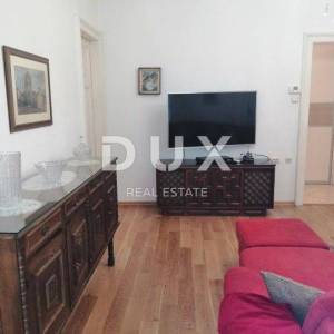 RIJEKA, CENTAR - Gospodski stan u centru, s liftom