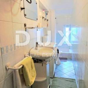 RIJEKA, CENTAR, lijepi 2S+DB s pogledom na more