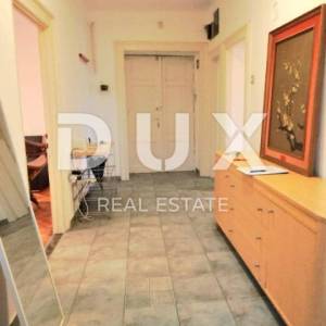 RIJEKA, CENTAR, lijepi 2S+DB s pogledom na more